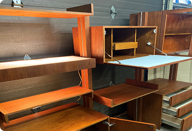 Freestanding Modular Units