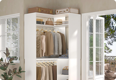 Corner Reach-In Closets