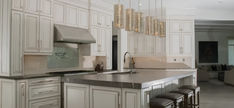 Popular Kitchen Cabinet Styles for Alberta Homes