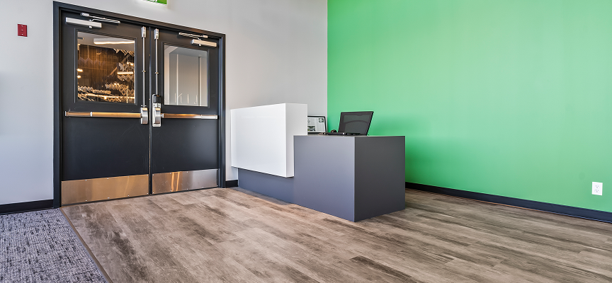 Installing Custom Reception Desks for Highly Functional Workspaces